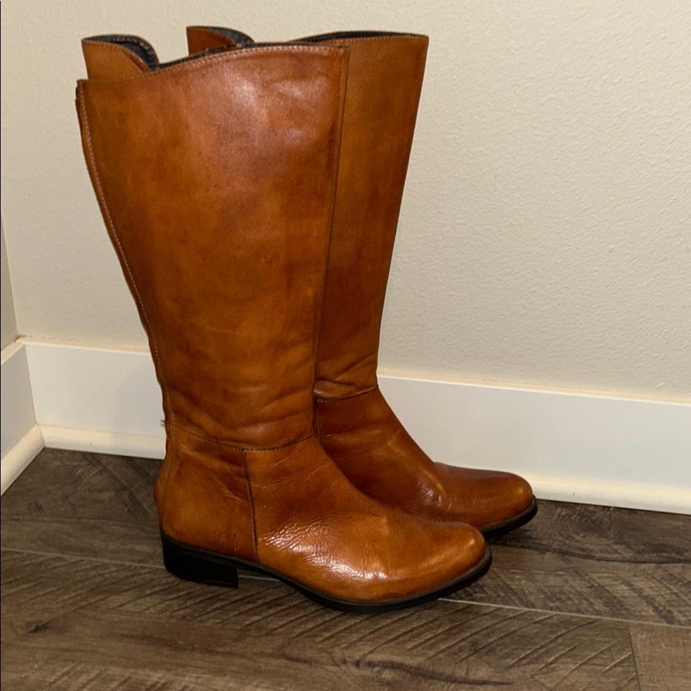 PAOLA FERRI KNEE HIGH LEATHER BOOTS SIZE 37
